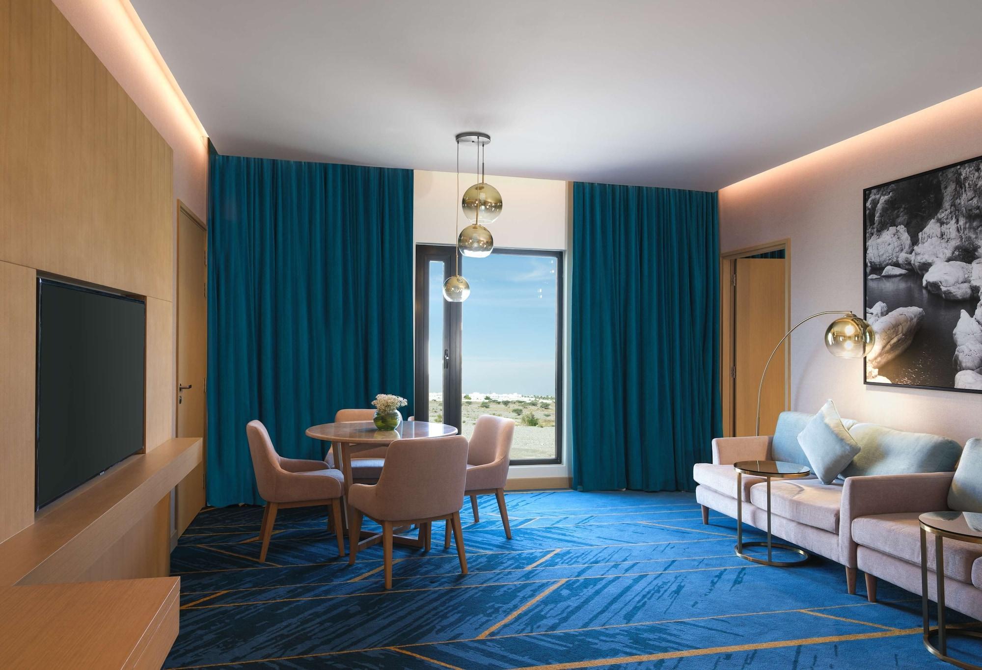 Maani Muscat Hotel & Suites ภายนอก รูปภาพ