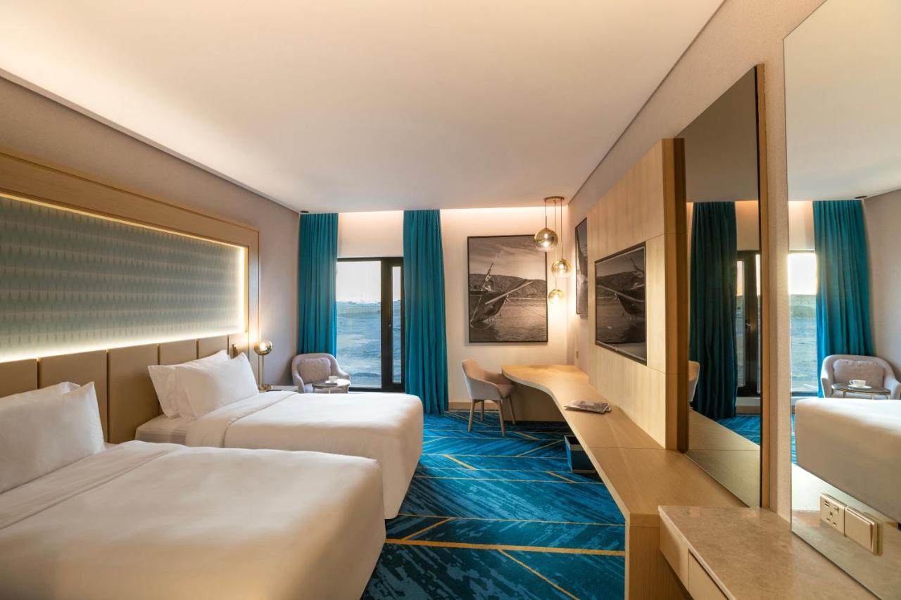Maani Muscat Hotel & Suites ภายนอก รูปภาพ