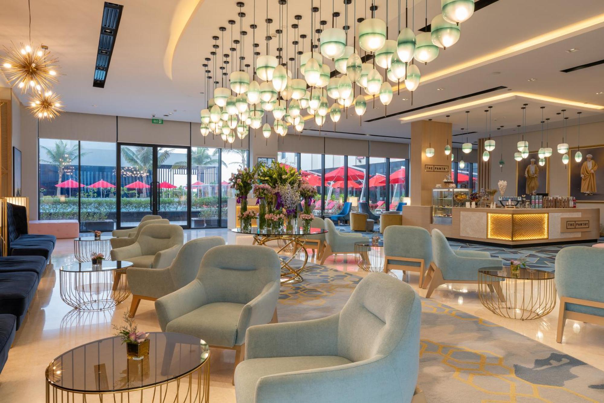 Maani Muscat Hotel & Suites ภายนอก รูปภาพ